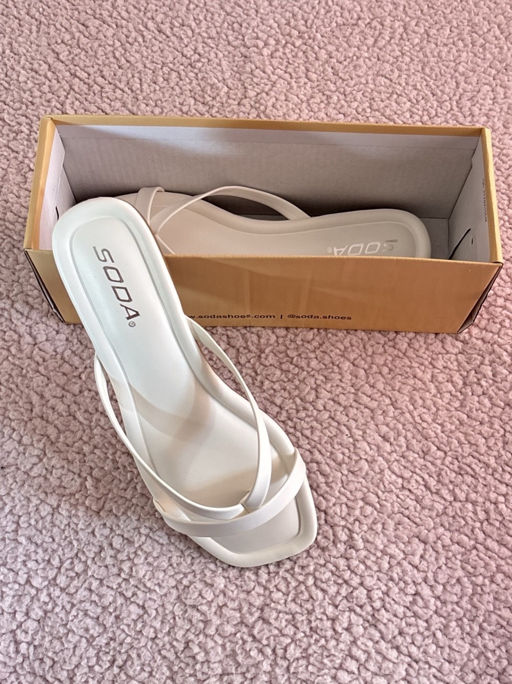 SODA Strappy Sandals in White Like New